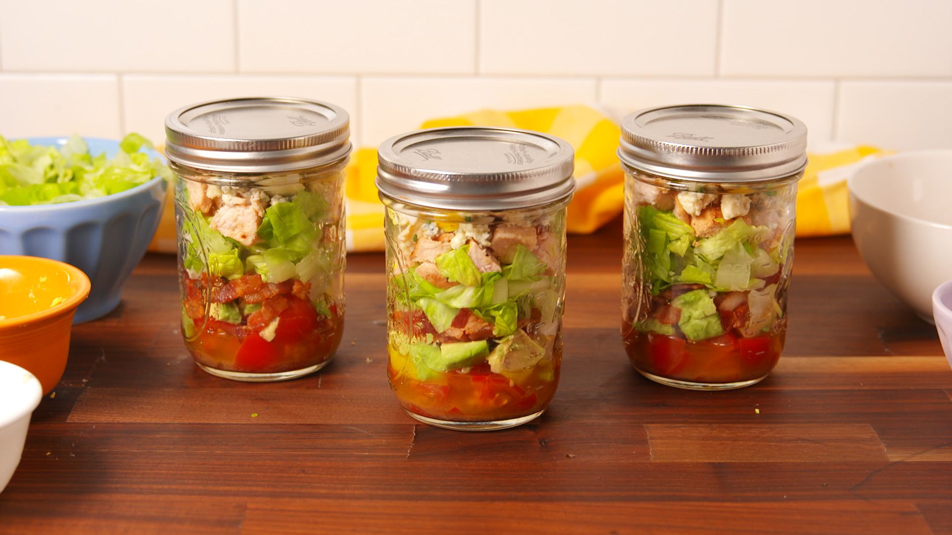 Easy Cobb Salad in a Jar - Weelicious