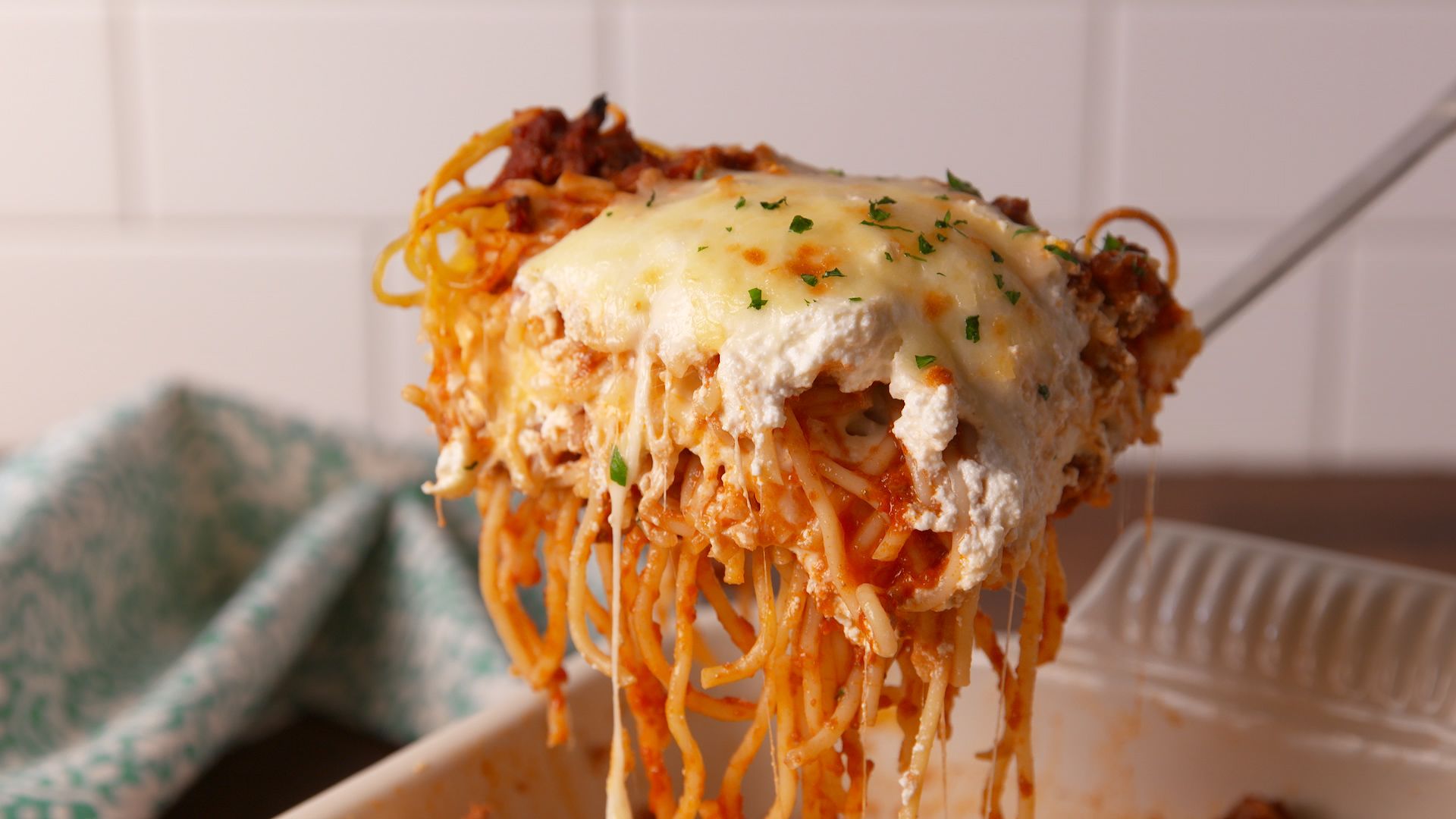 premier tent Origineel Best Spaghetti Lasagna Recipe - How To Make Spaghetti Lasagna - Delish.com