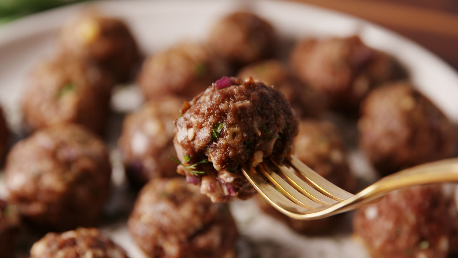 Cooking Show: Greek Meat Balls  Play Now Online for Free 