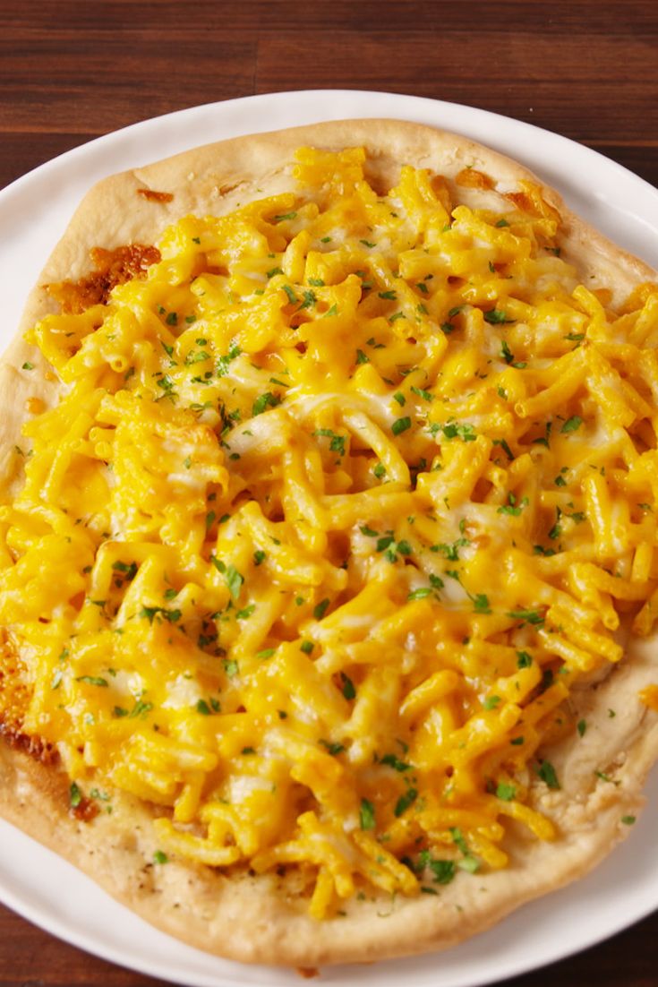 Best Mac & Cheese Pizza Recipe - How to Make Mac & Cheese Pizza