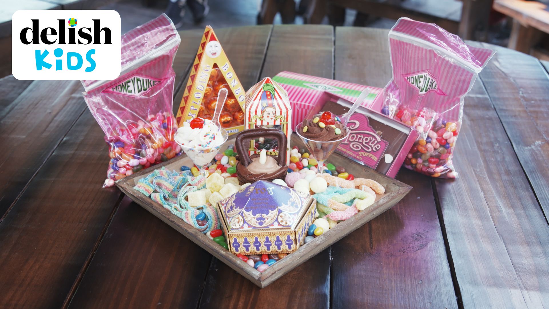 Universal Studios Wizarding World Harry Potter Honeydukes Pineapple Cubes Candy. 