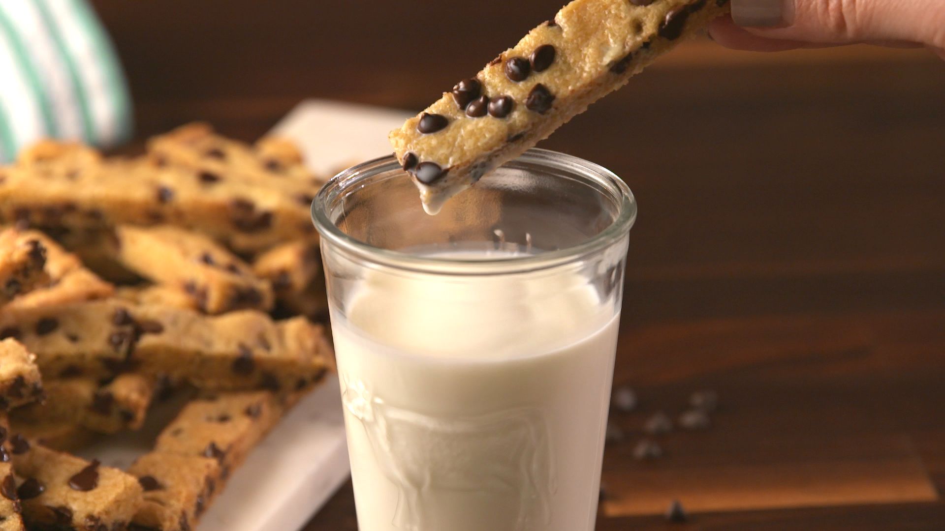Best Chocolate Chip Cookie Dippers Recipe - How to Make Chocolate