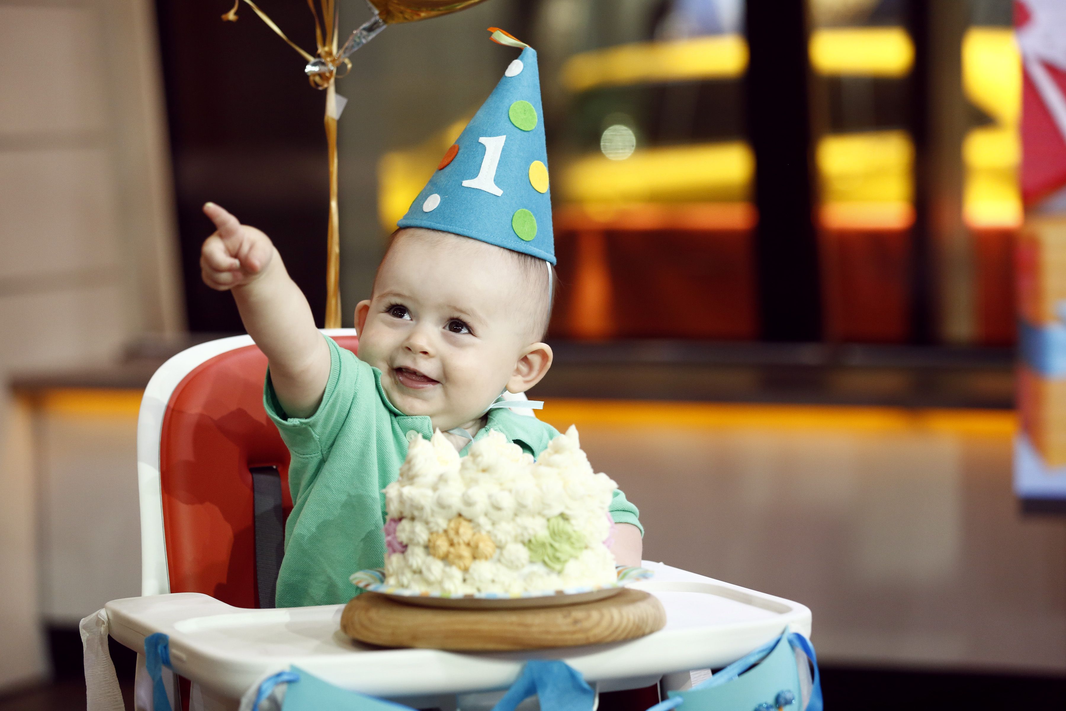 Simple Boy One Year Cake Smash | Orange County Newborn Photographer |  Anaheim Hills Baby Photographer | 714- 653- 2357
