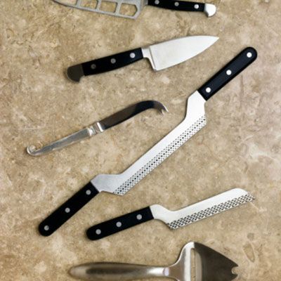 https://hips.hearstapps.com/delish/assets/cm/15/10/54f63a74da7d9_-_kitchen-knives-xl.jpg