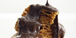 <p>This honeycomb looks like caramel while cooking — then you add baking soda, and the candy bubbles and, just like that, becomes a light and airy concoction.</p><br /><p><b>Recipe:</b> <a href="http://www.delish.com/recipefinder/honeycombs-recipe-opr1010" target="_blank"><b>Honeycombs</b></a></p>