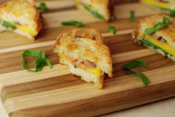 20 Minute Mini Grilled Cheese Appetizers – Must Love Home