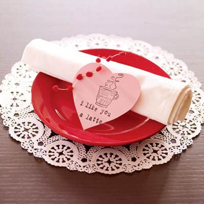 DIY Valentine's Day Table Decorations, Settings, and Centerpieces