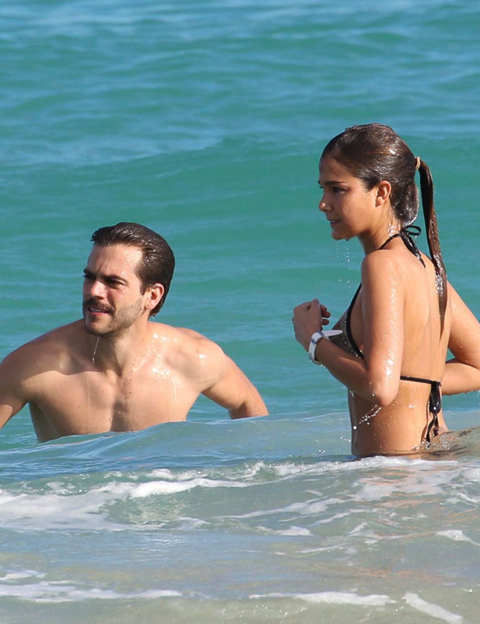 Marc Clotet y Natalia Sánchez, amor entre las olas de Miami