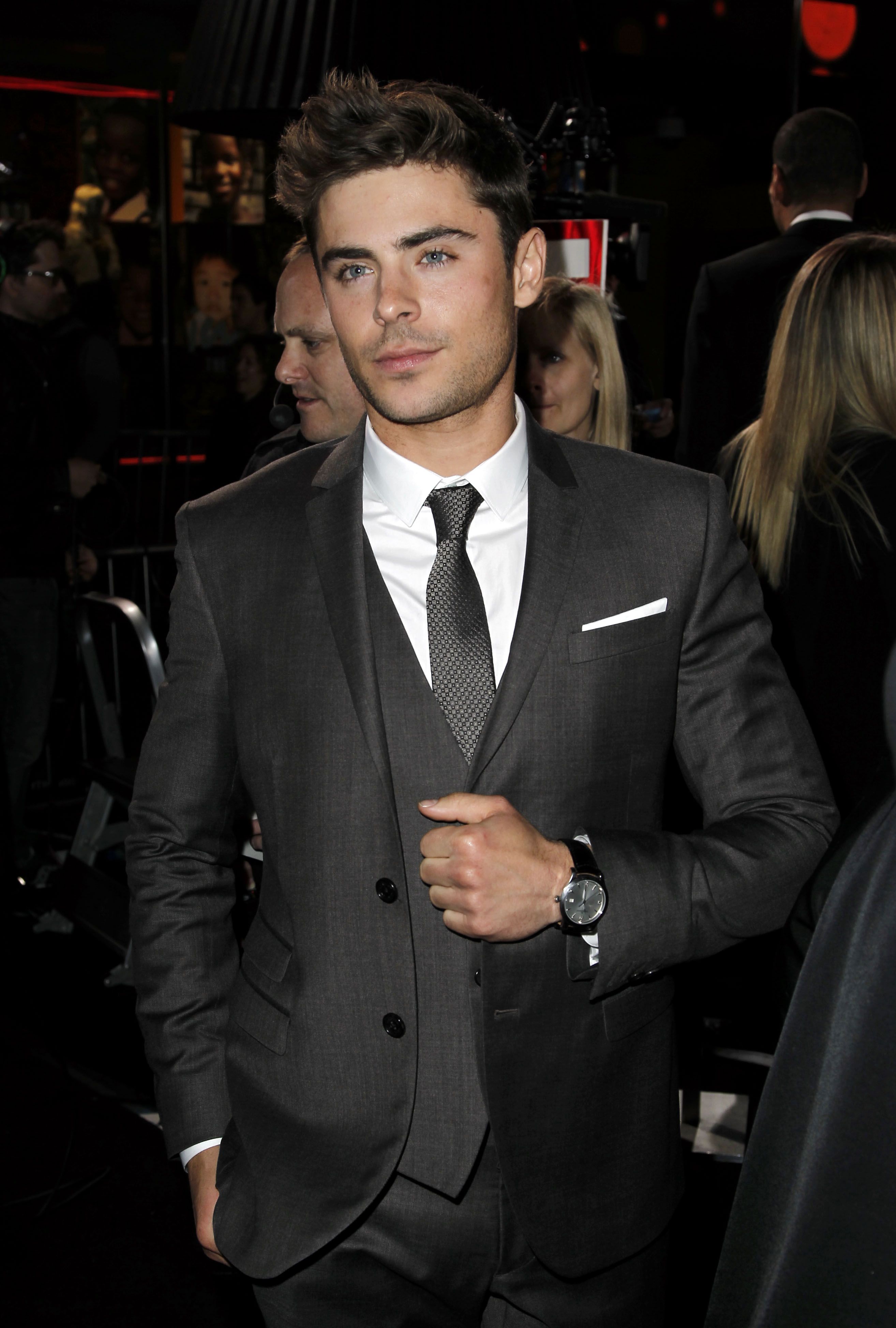 Zac Efron wants Glee cameo