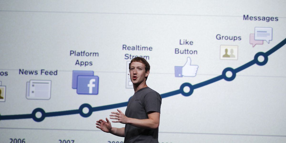 Facebook CEO: 'mobile app is priority'