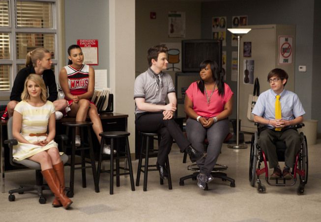 TV: Glee Season 2 Final in Pictures.
