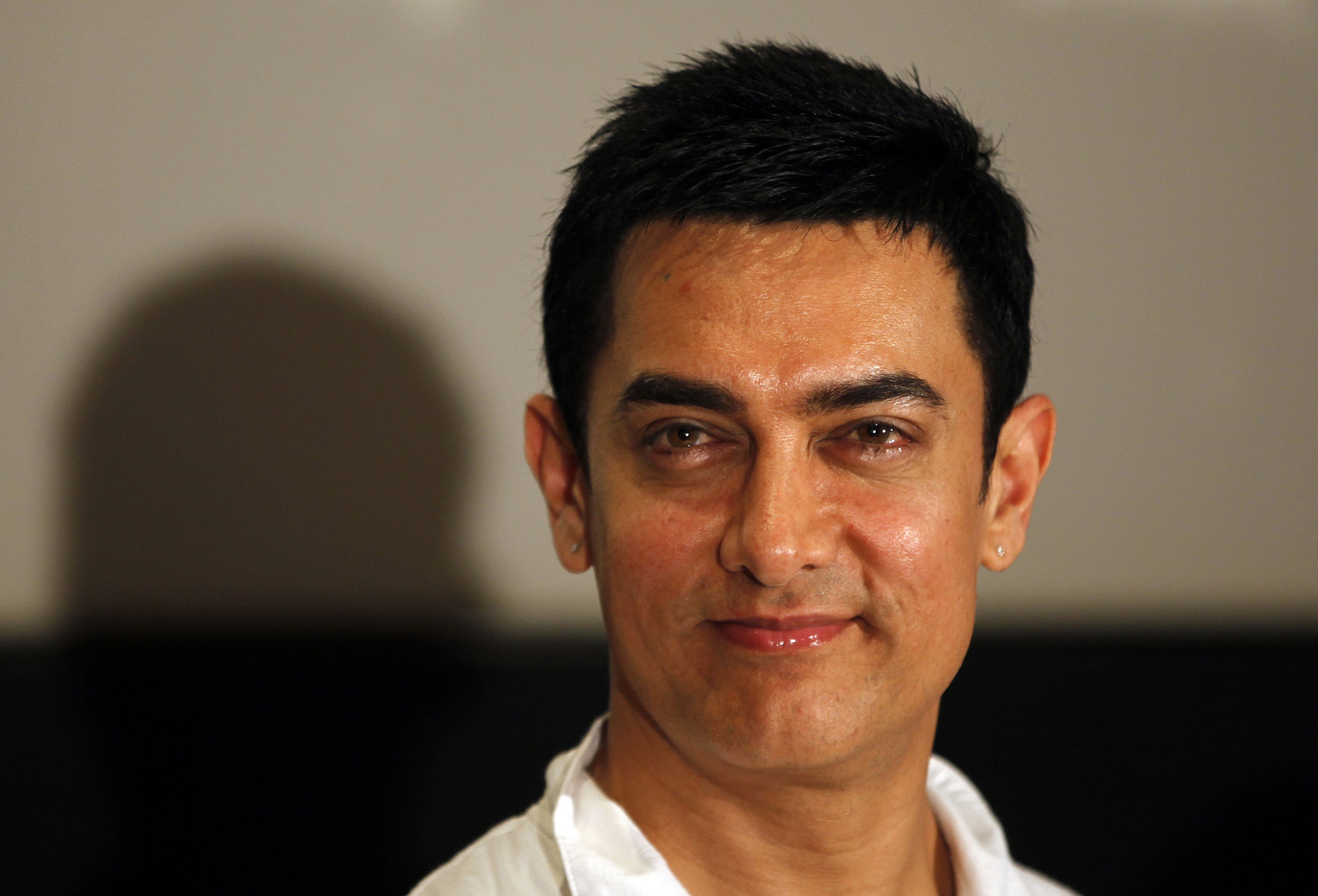 Aamir Khan crops hair for 'Dhoom 3'