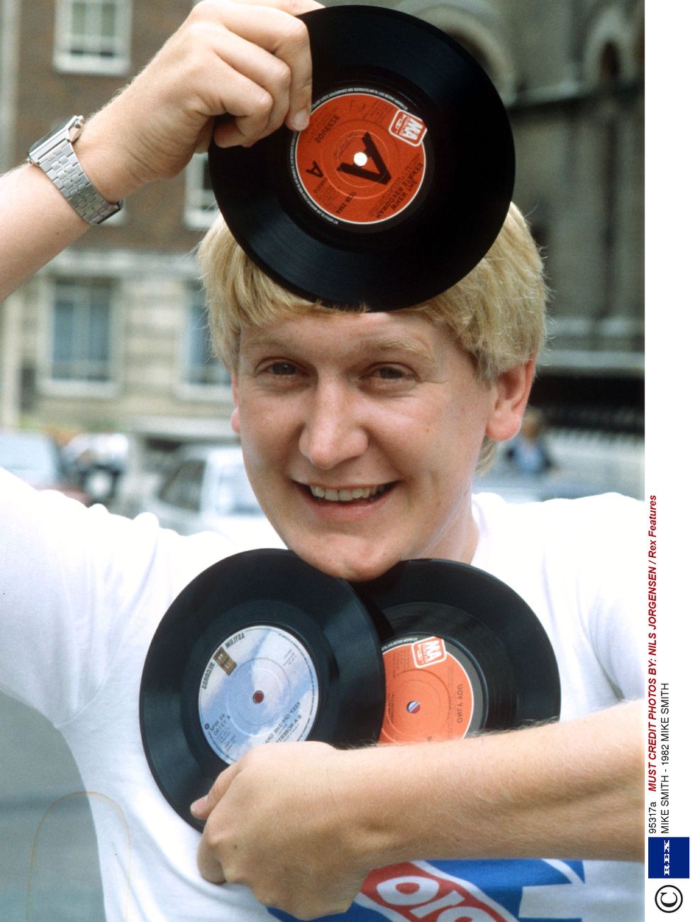 Former Radio 1 DJ Mike Smith dies