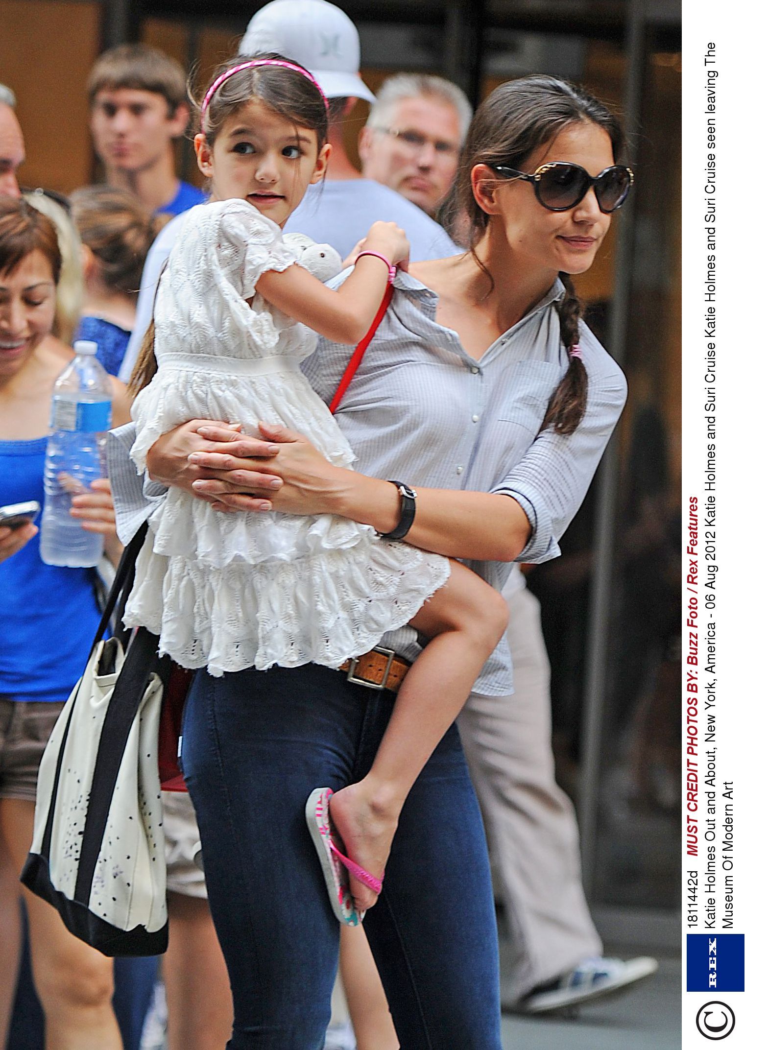 Cruise didnt ban Katie Holmes family image