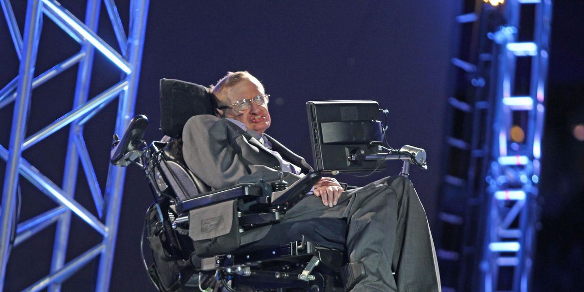 Stephen Hawking wants to play Bond villain