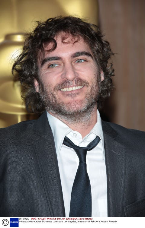 Joaquin Phoenix Returns To Scruffy Look