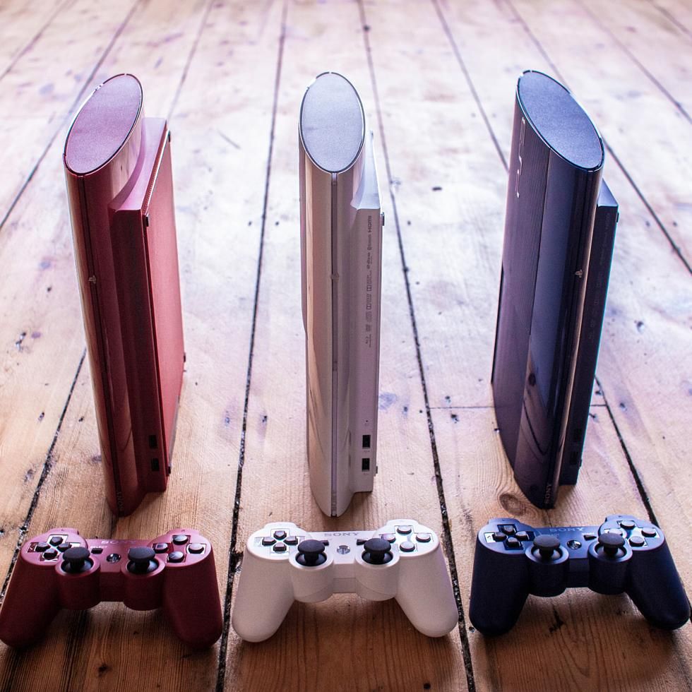 PS3 Slim coming in red and blue, joins white - CNET