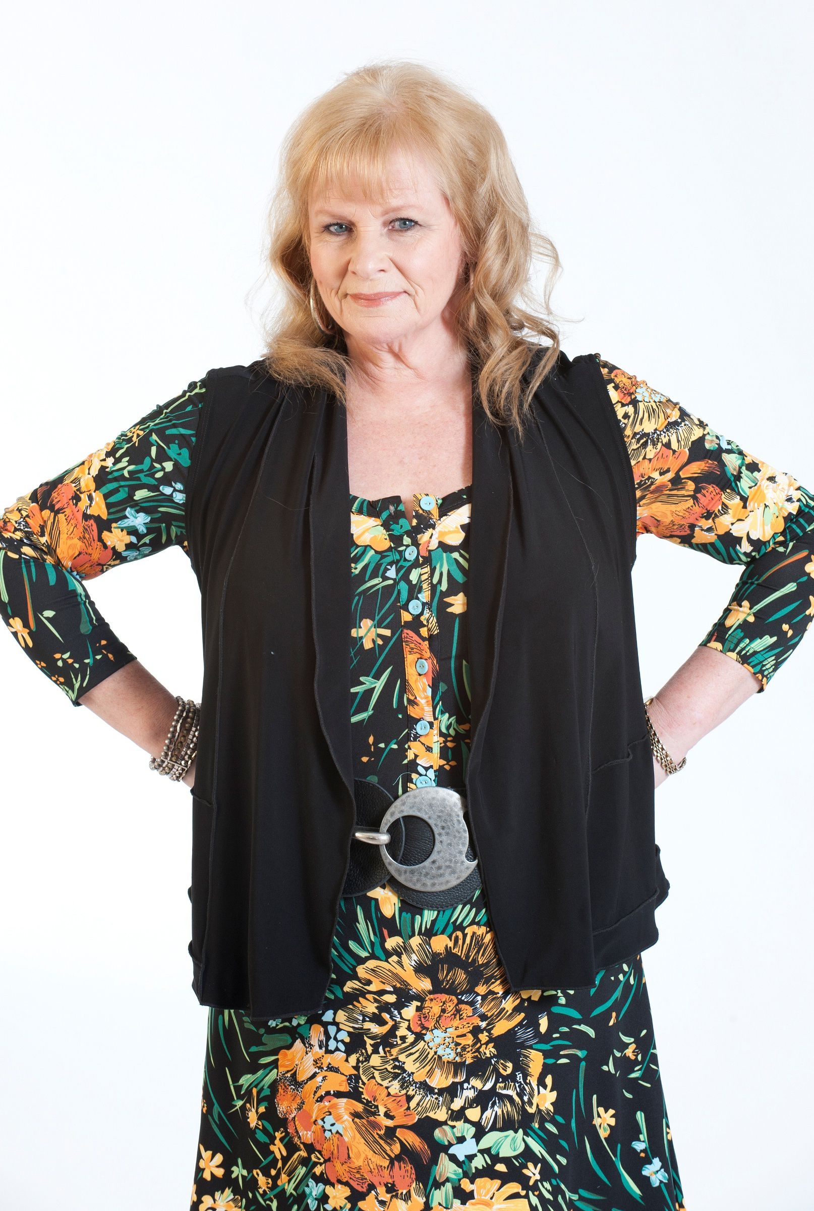 Shauna O'Brien pictures Natalia Tudge foto