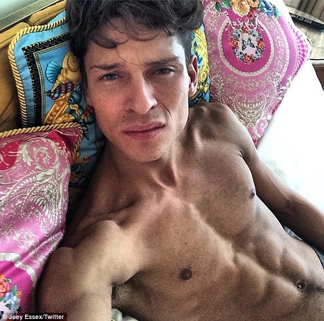 Joey Essex shows weight loss - picture