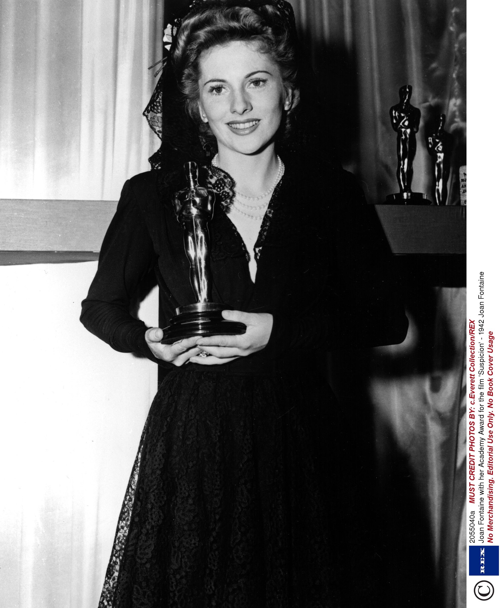 Joan Fontaine dies, aged 96 photo