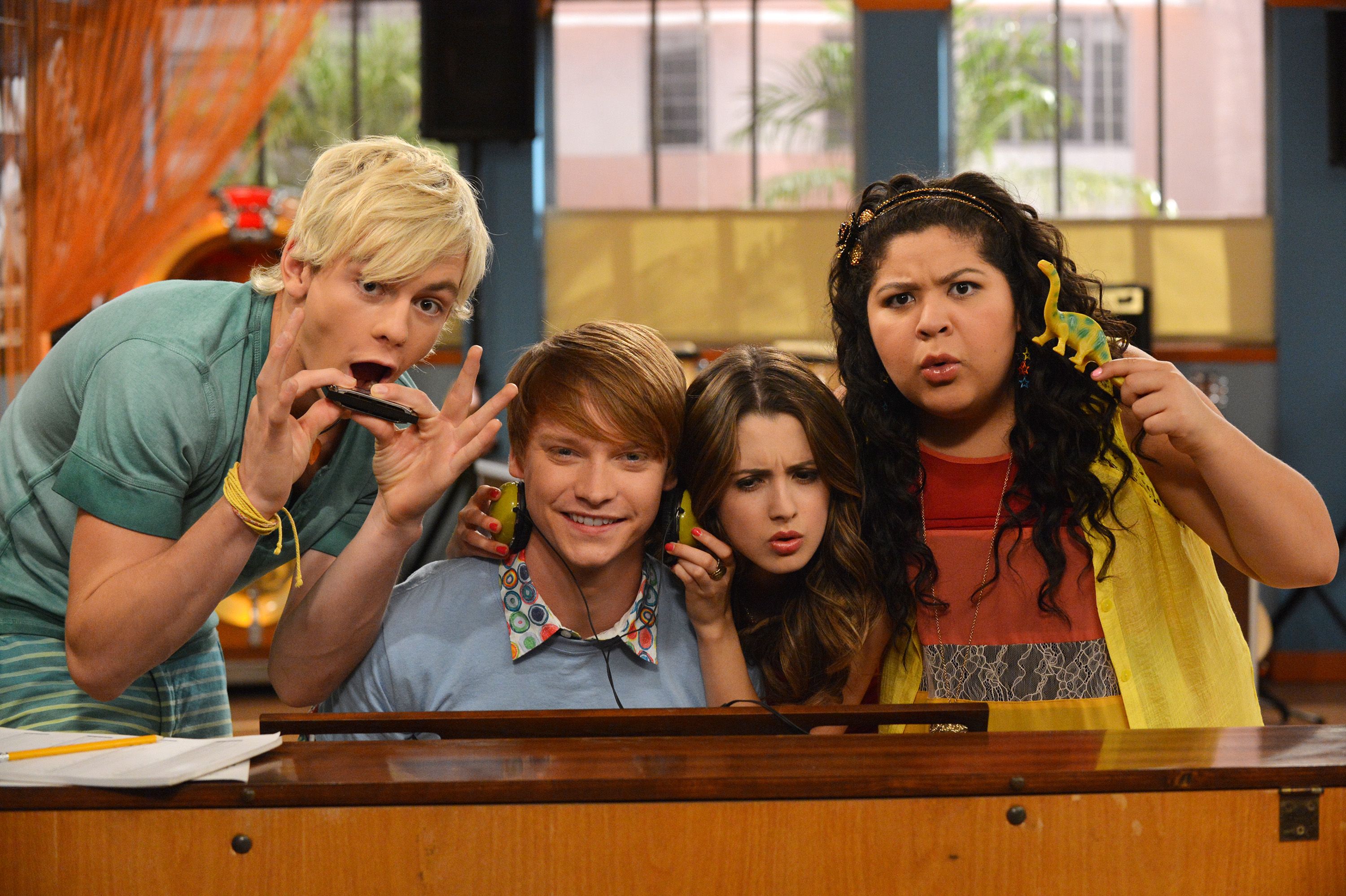 do austin and ally date in the show