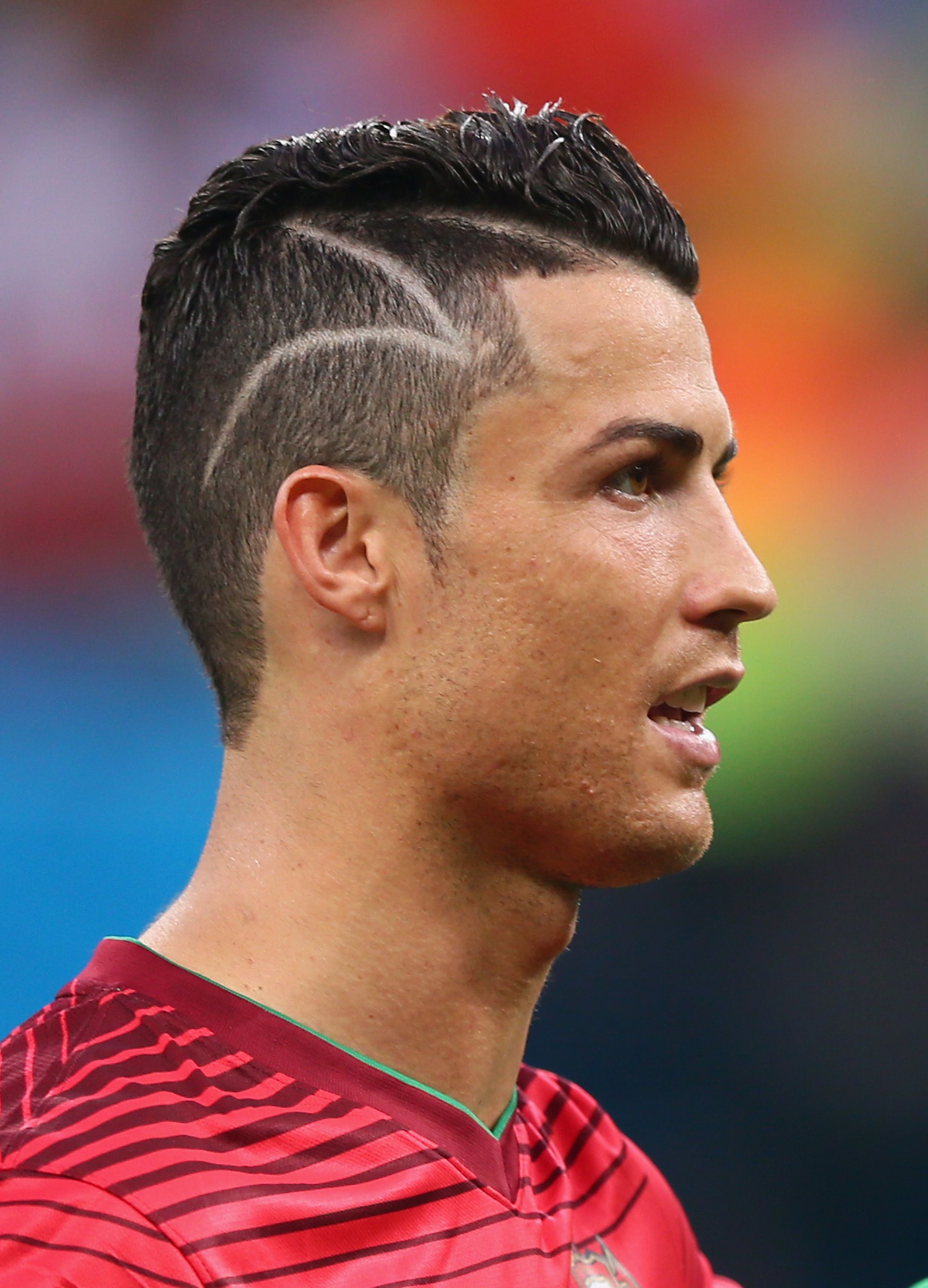 BBCtrending: Why does Cristiano Ronaldo have zigzag hair? - BBC News