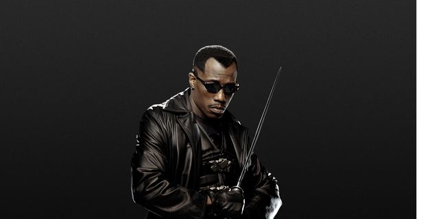 Блайд тайпинг. Уэсли Снайпс Блэйд. Блэйд 1998. Wesley Snipes Blade. Уэсли Снайпс в очках.