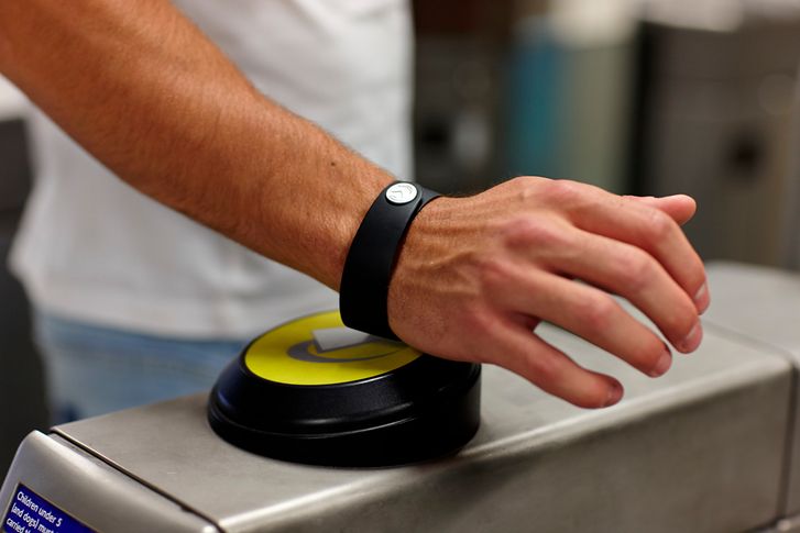 CaixaBank launches Gemalto-powered NFC mobile payment wristband