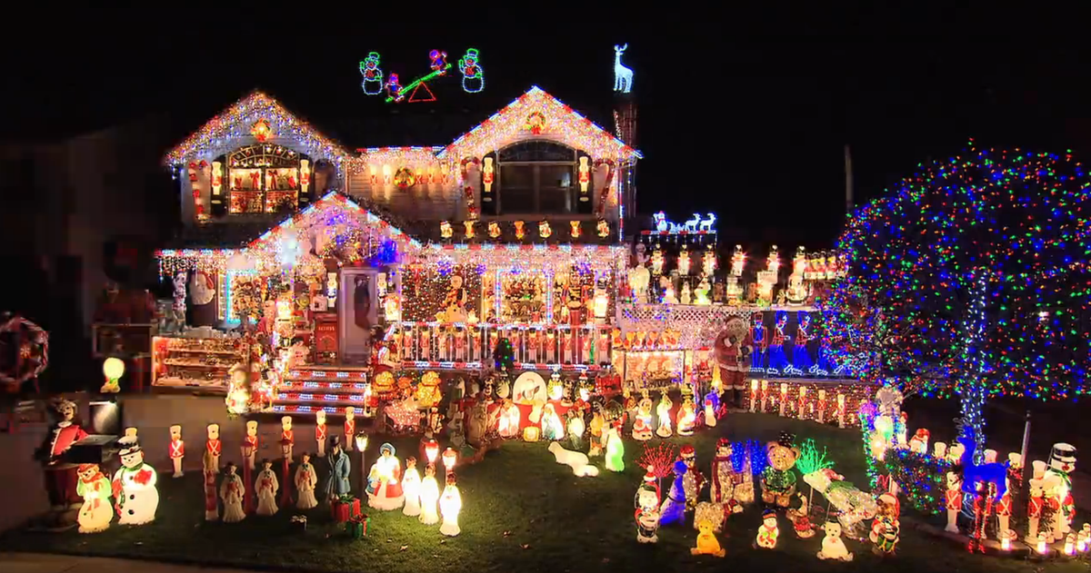 Watch Great Christmas Light Fight 2022 Christmas Light Fight To Air On Trutv