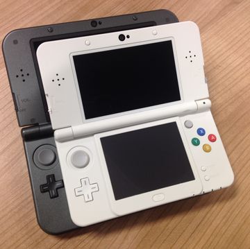 the new 3ds and new 3ds xl side by side