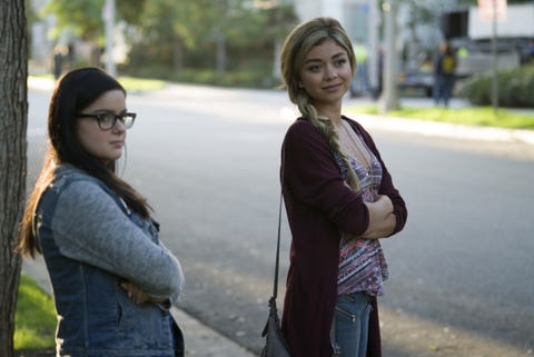 Modern Family's Sarah Hyland reveals she wore extensions as Haley to hide her hair loss Modern Family's Sarah Hyland reveals she wore extensions as Haley to hide her hair loss