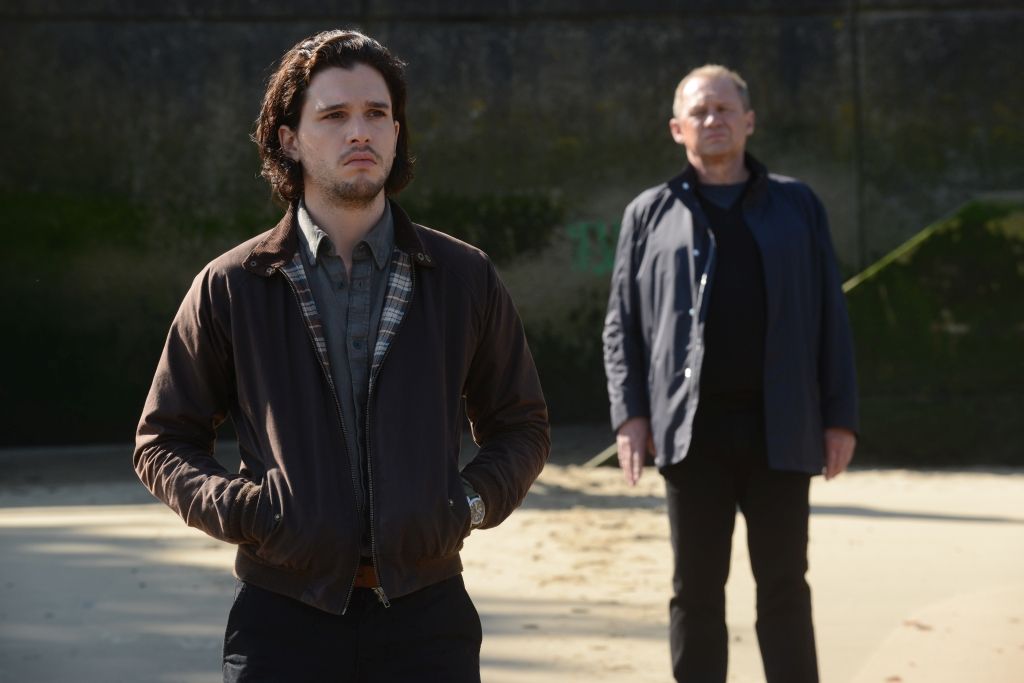 https://hips.hearstapps.com/digitalspyuk.cdnds.net/15/13/movies-spooks-the-greater-good-kit-harington-peter-firth.jpg