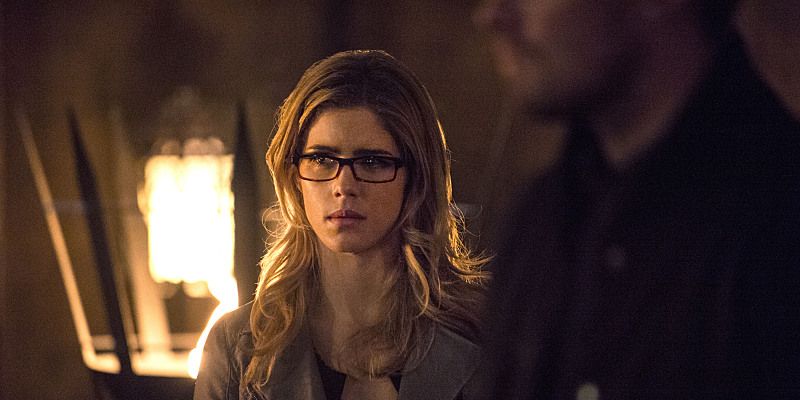 Arrows Emily Bett Rickards Cries In Video While Filming Final Scenes As Felicity Smoak 6040