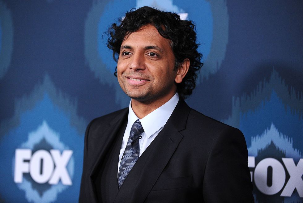 https://hips.hearstapps.com/digitalspyuk.cdnds.net/15/18/showbiz-m-night-shyamalan-3.jpg?resize=980:*