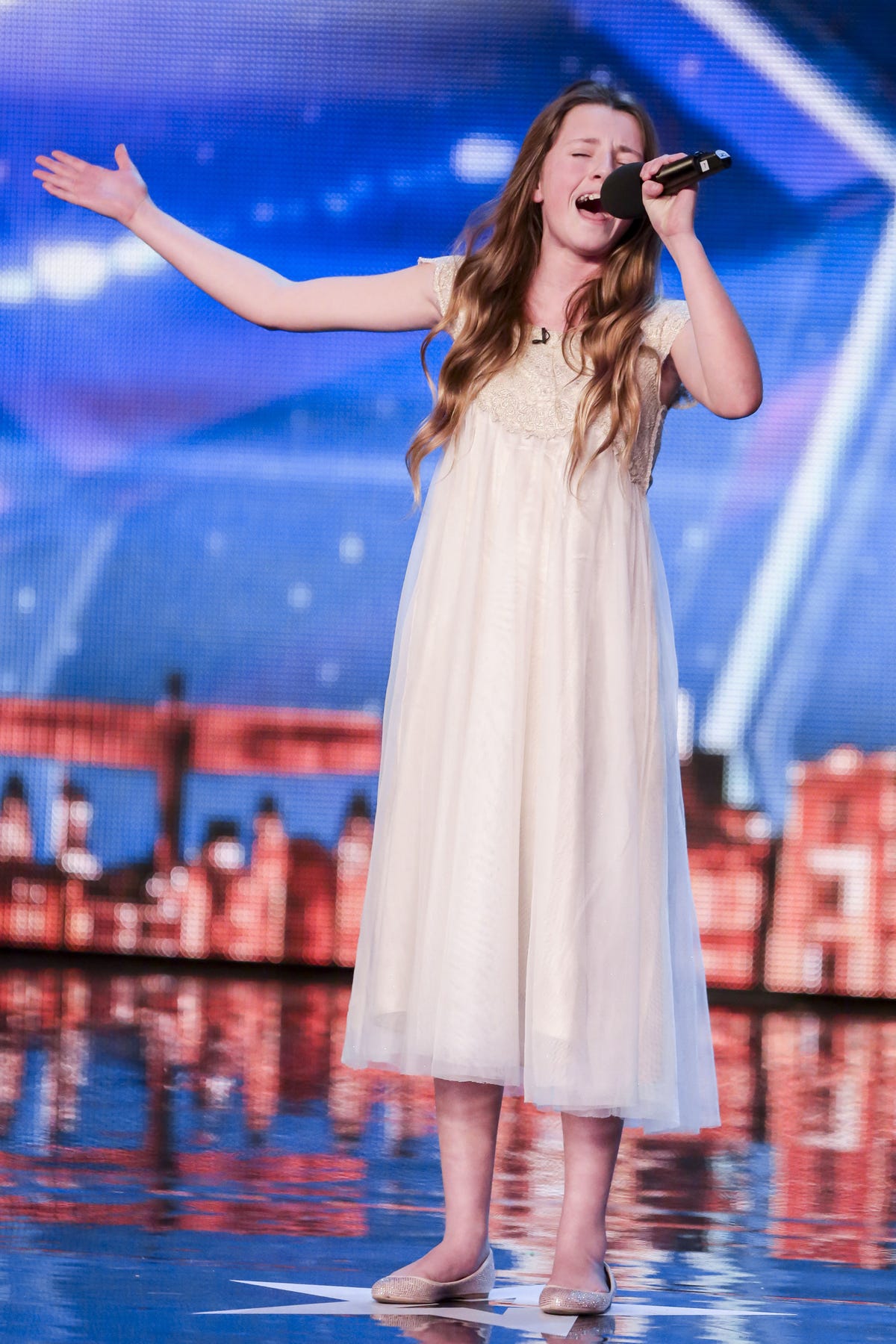 Young singer wows on Britain's Got Talent