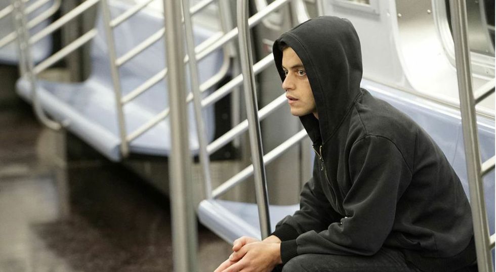 Mr. Robot': Watch the Opening Minutes of the Season 3 Premiere (Video) –  The Hollywood Reporter