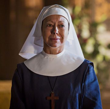 jenny agutter as sister julienne in call the midwife