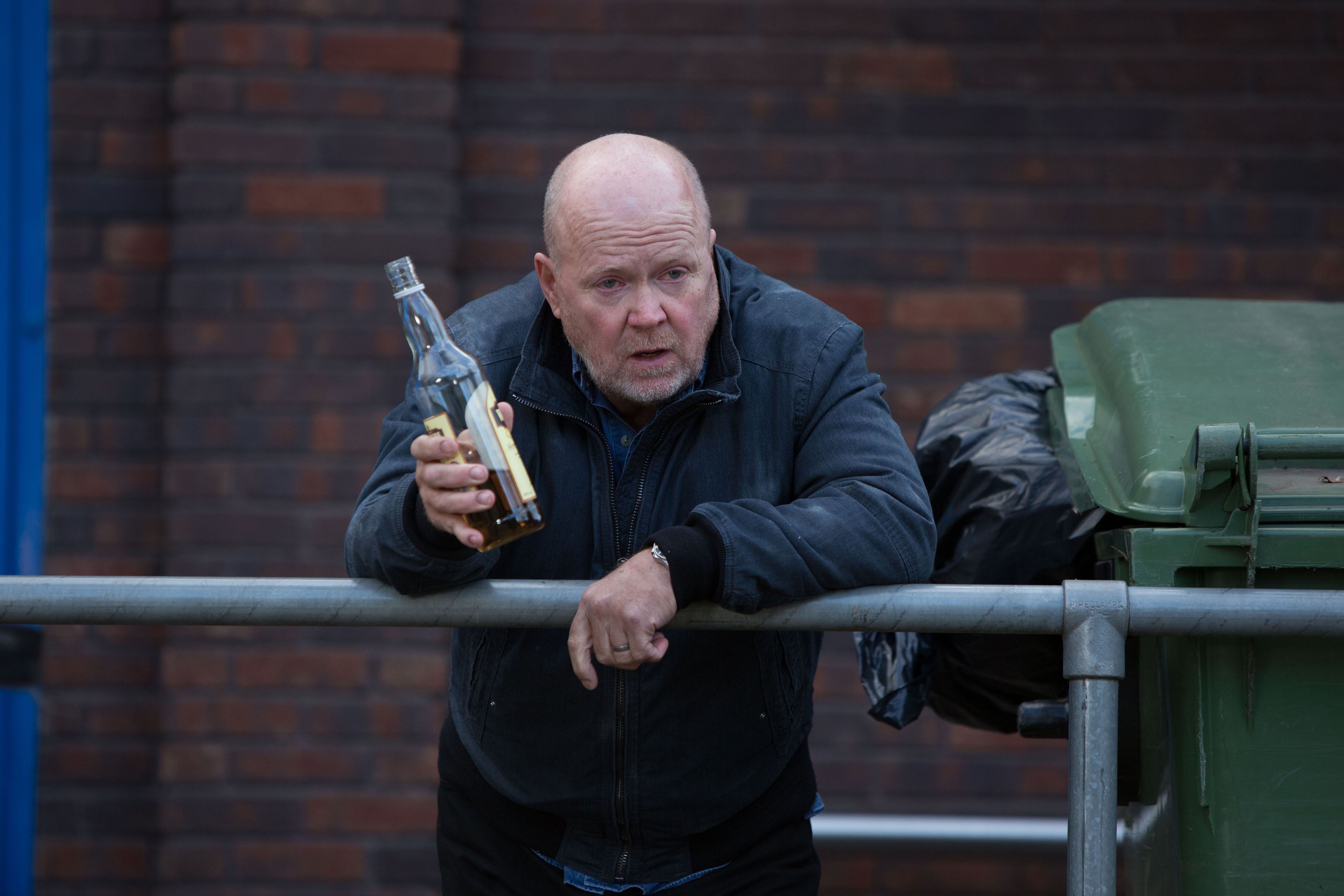 1447692623-soaps-eastenders-phil-mitchell-drinking-1.jpg