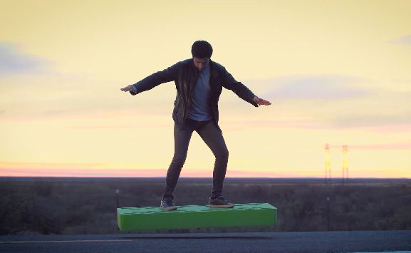 This hoverboard costs 13 000 and lets you fly for six minutes