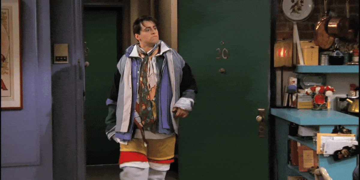 1453374111-friends-joey-wearing-chandlers-clothes.gif