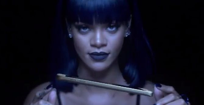 Rihanna S Anti Goes Platinum Real Fast But Only Because Of Samsung