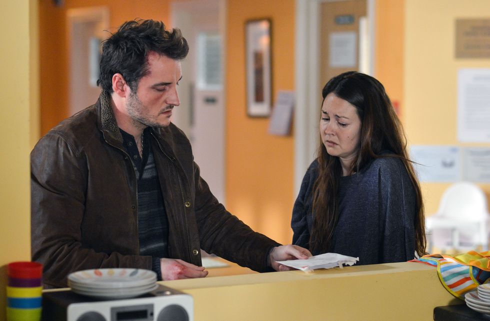 Eastenders Spoiler Photos: Martin Shows Stacey The Letter