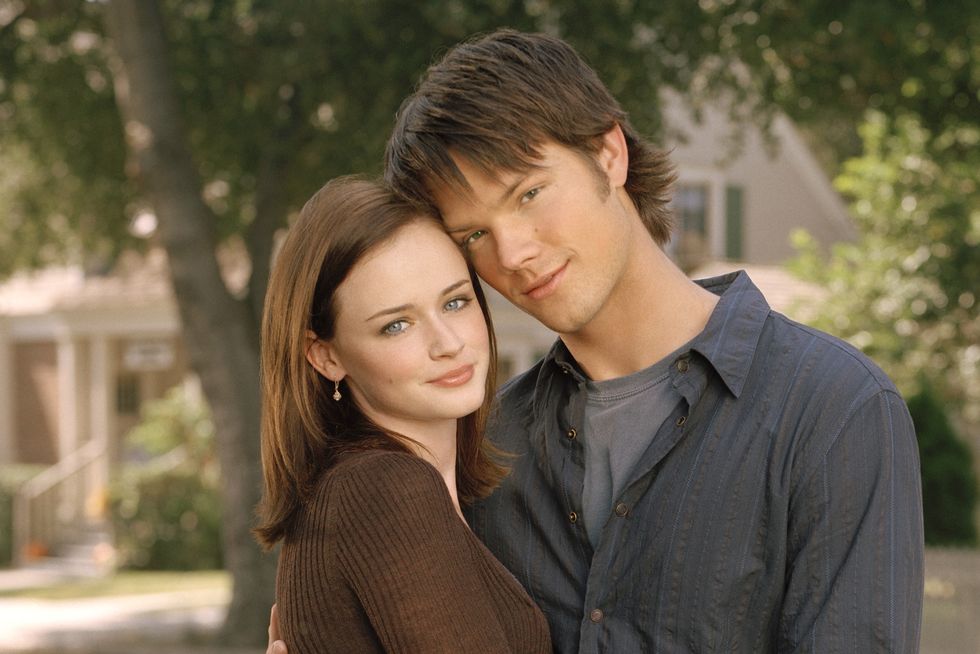 alexis bledel and jared padalecki as rory and dean in gilmore girls