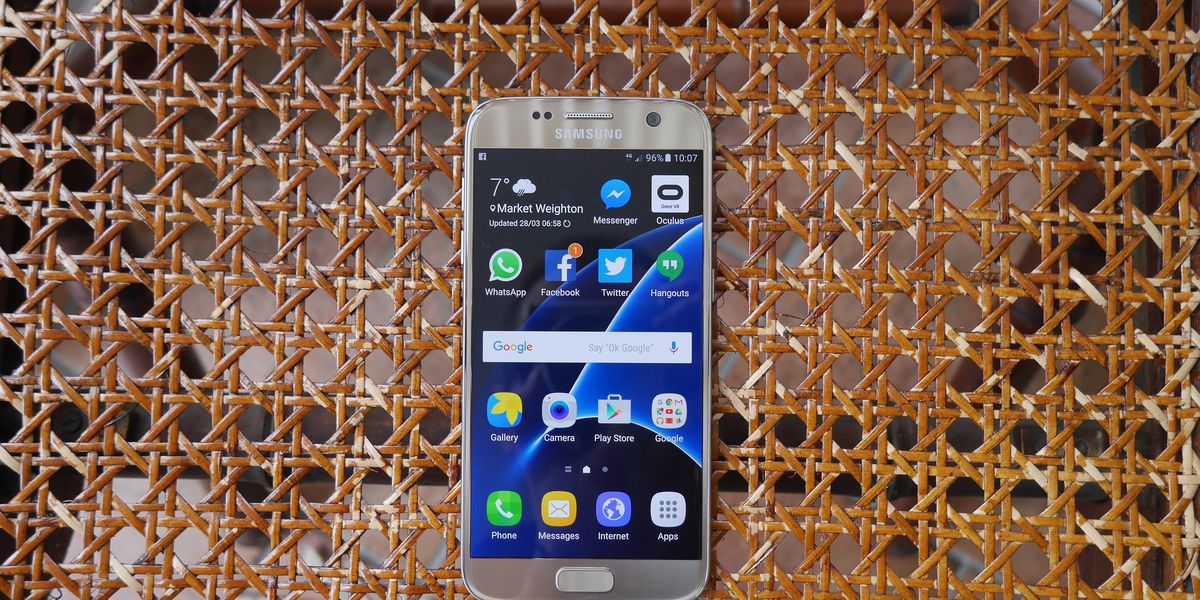 Will Samsung's Galaxy S8 have a built-in projector?