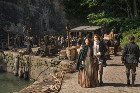 Claire and Jamie in Outlander season 2