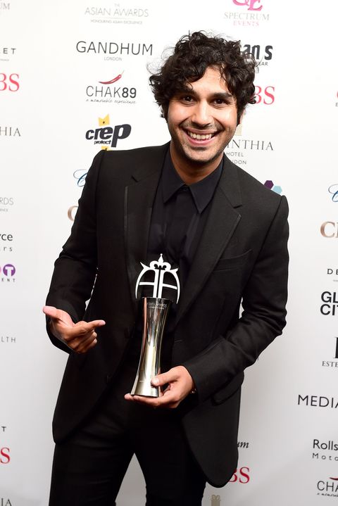 Kunal Nayyar with his award for Outstanding Achievement in Television at the Asian Awards 2016