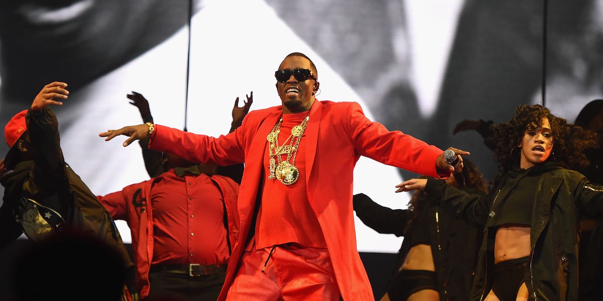 P Diddy throws his 500,000 diamond chain into the crowd at Bad Boy