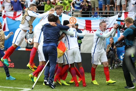 LENS, FRANCE - JUNE 16: Players of England celebrate the goal of Daniel Sturridge during the UEFA EURO 2016 Group B match between England v Wales at Stade Bollaert-Delelis on June 16, 2016 in Lens, France. (Photo by Jean Catuffe/Getty Images)