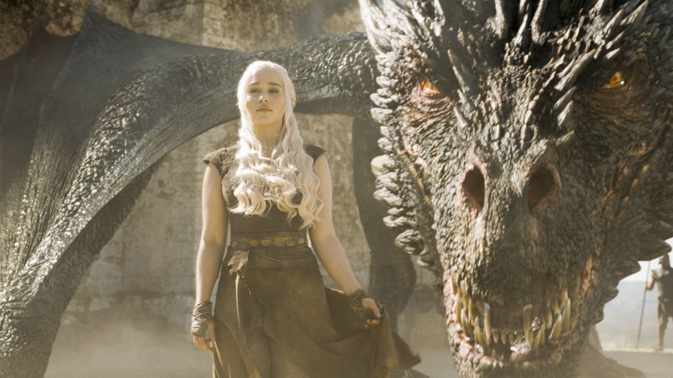 Daenerys and Drogon in Game of Thrones s06e09, 'Battle of the Bastards'