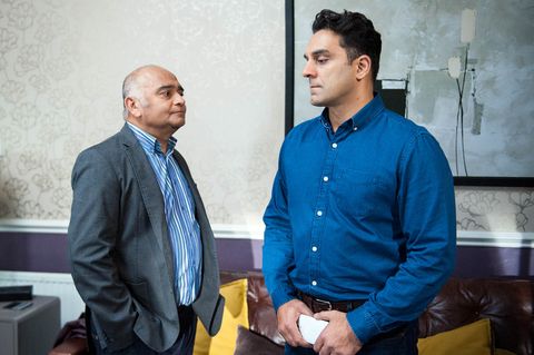 Rishi Sharma helps Rakesh Kotecha with his debts in Emmerdale
